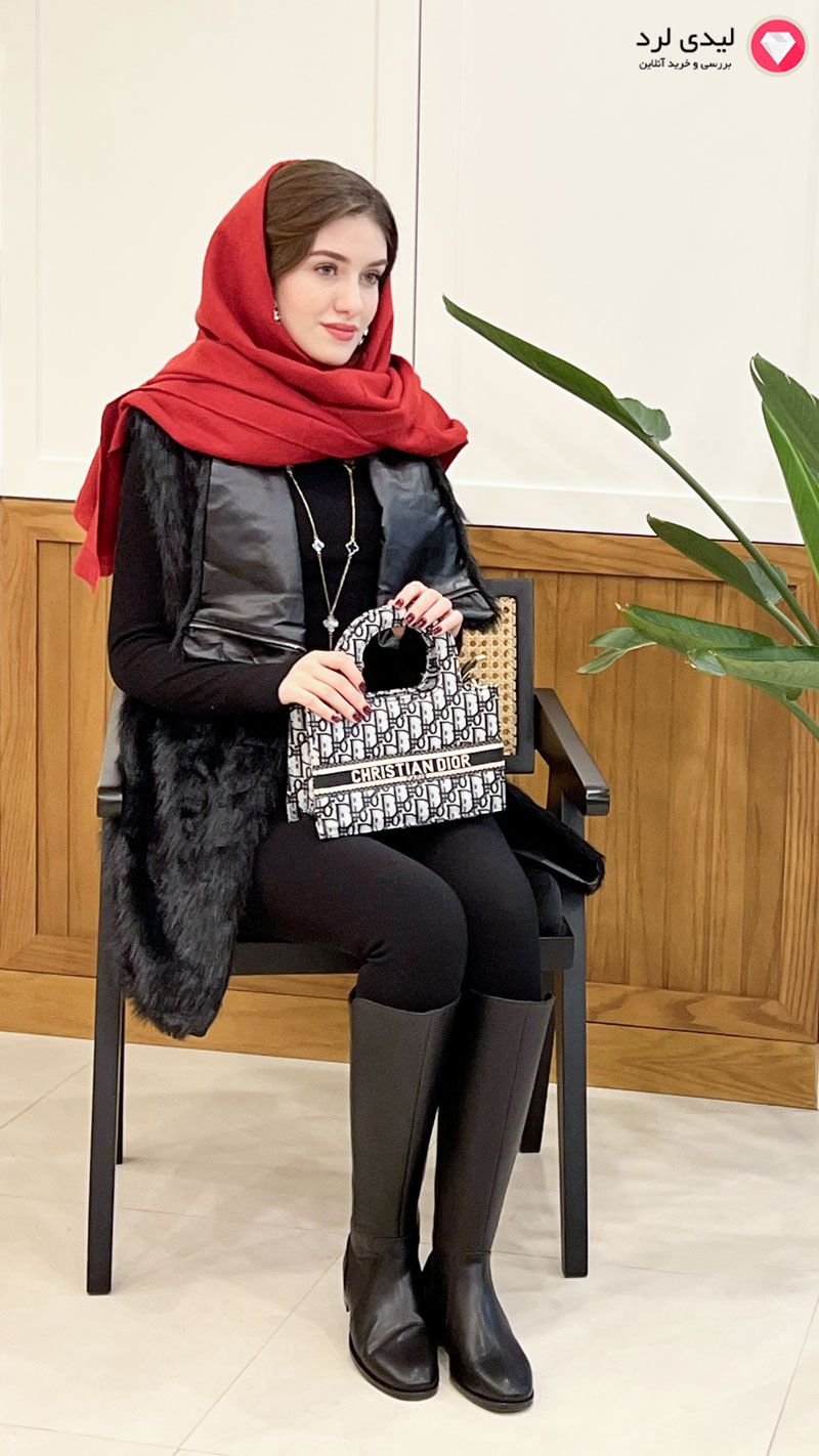برای بزرگنمایی تصویر دوبار کلیک نمایید پافر پوست یقه چرم طرح نایس مدا
