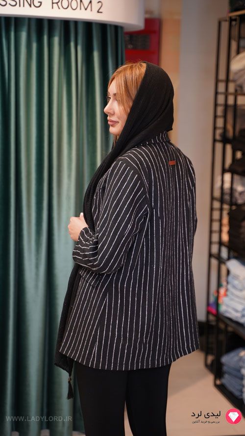 برای بزرگنمایی تصویر دوبار کلیک نمایید کت زنانه پشمی طرح استایلو کد 594 مشکی