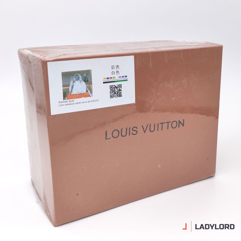 برای بزرگنمایی تصویر دوبار کلیک نمایید کیف زنانه مدل لویی ویتون LV کد 19350