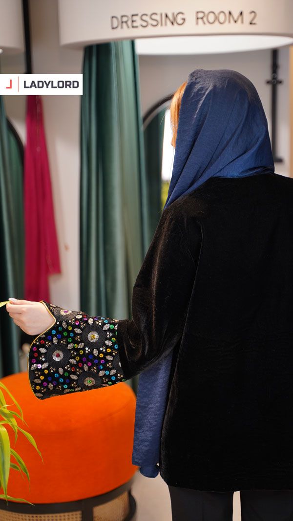 برای بزرگنمایی تصویر دوبار کلیک نمایید مانتو زنانه مخمل طرح وقار ماهوت