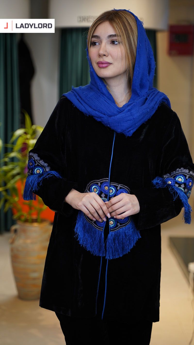 برای بزرگنمایی تصویر دوبار کلیک نمایید مانتو زنانه مخمل طرح آمیتیس ماهوت