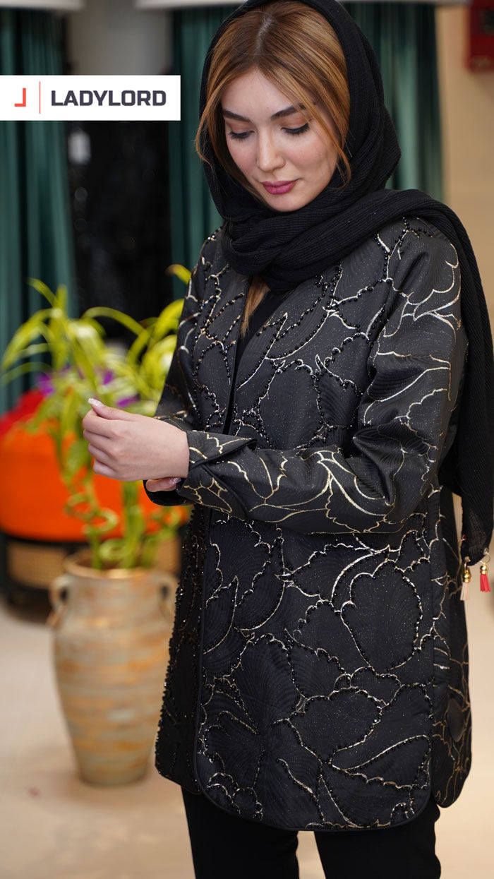 برای بزرگنمایی تصویر دوبار کلیک نمایید مانتو زنانه ژاکارد جواهر دوزی طرح گل