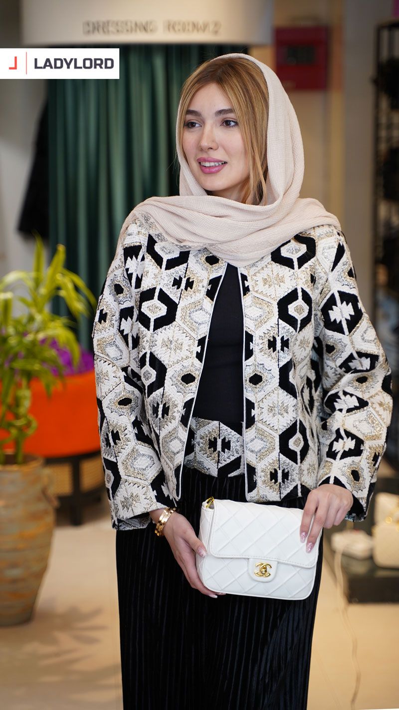 برای بزرگنمایی تصویر دوبار کلیک نمایید کت و شلوار زنانه مخمل طرح فلیسا ماهوت