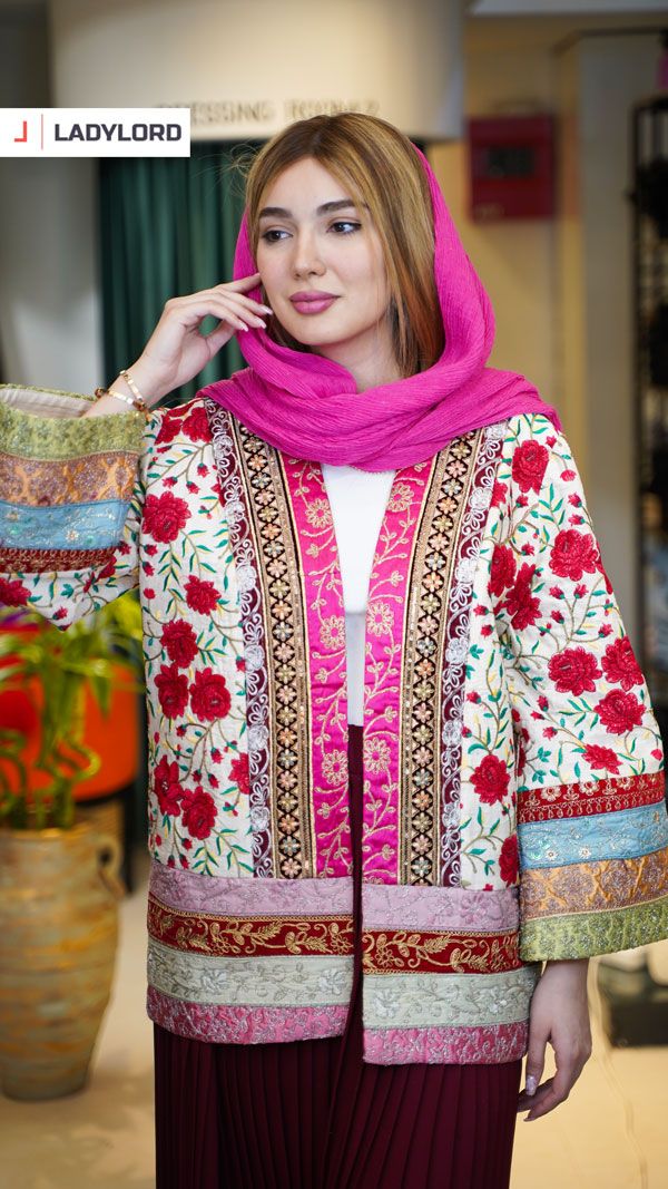 برای بزرگنمایی تصویر دوبار کلیک نمایید ست کت و دامن زنانه طرح رز کد 003