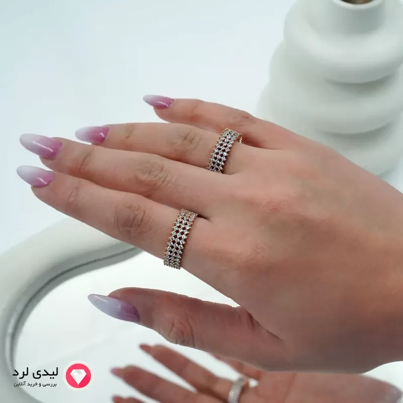 برای بزرگنمایی تصویر دوبار کلیک نمایید انگشتر زنانه نگین دار رزگلد کد 1809