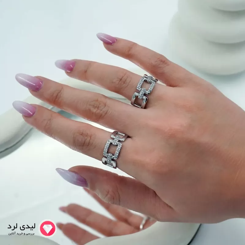برای بزرگنمایی تصویر دوبار کلیک نمایید انگشتر ژوپینگ استیل با طراحی هندسی و نگینکاری کد 12140