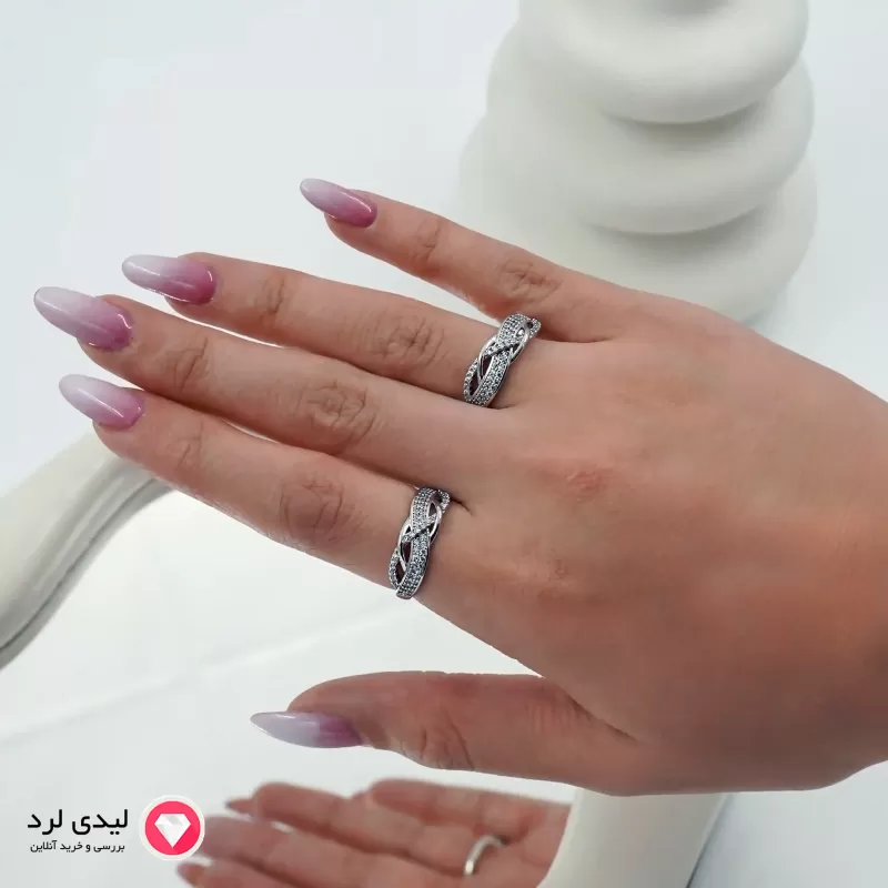 برای بزرگنمایی تصویر دوبار کلیک نمایید انگشتر ژوپینگ نقرهای با طراحی بافته و نگینکاری ظریف کد 12630
