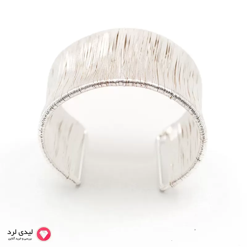 برای بزرگنمایی تصویر دوبار کلیک نمایید دستبند کاف پهن نقرهای طرح شیار