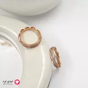 انگشتر ژوپینگ طلایی با طراحی پیچ‌خورده و نگین‌ کد 12610